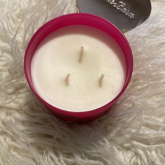 NWT! Bath and Body Works candle! - Picture 4 of 6